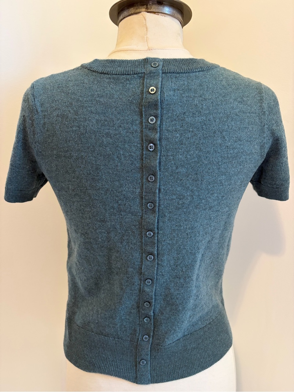 NICOLE MILLER 100% Extra Fine Merino Wool Button Back Short Sleeve Sweater SZ M